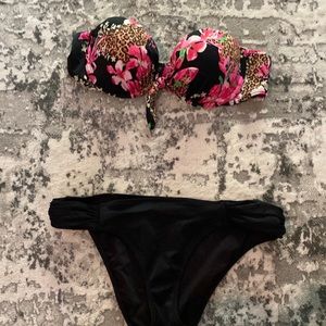 Victoria’s Secret bikini